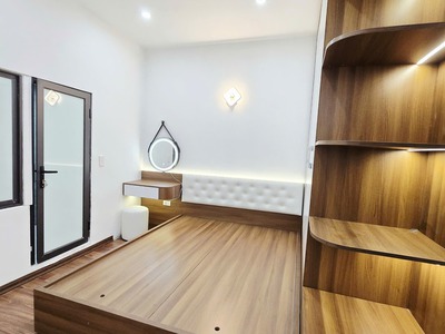 Tầng 2 tt chùa láng 28/55m2 - 2pn 2wc mới đẹp, 3.98 tỷ 2