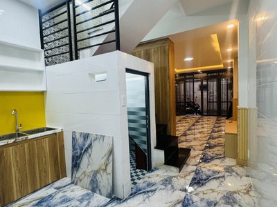 Bán nhà 3 tầng 42m2 nở hậu 4 pn 3 wc sát trung tâm quận 1,5 nhà mới dọn vào ở 0