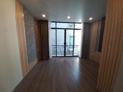 Nhà mới ở luôn 1 nhà ra ô tô  phúc lợi 39.8m2  5 tầng 7.5 tỷ long biên hà nội. 3