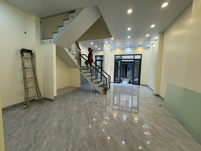 Bán nhà chính chủ- vị trí đẹp, giá tốt, sổ hồng riêng quận bình tân 2