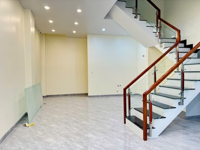 Bán nhà chính chủ- vị trí đẹp, giá tốt, sổ hồng riêng quận bình tân 3