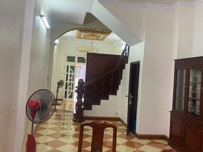Bán nhà ngõ 640 nguyễn v cừ ,long biên 64m, 2 thoáng, mt 4m,giá 14ty oto ,kd 0