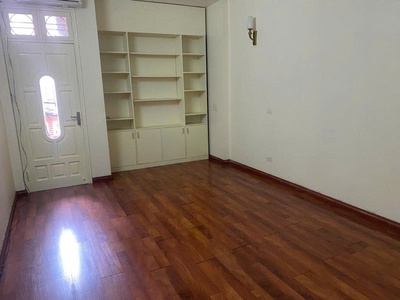 Bán nhà ngõ 640 nguyễn v cừ ,long biên 64m, 2 thoáng, mt 4m,giá 14ty oto ,kd 1