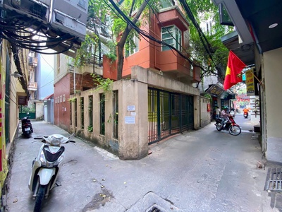 40m ra ô tô tránh - trần duy hưng 38m2- 5tầng - nhỉnh 9tỷ nhà mới đẹp - nội thất sịn 0