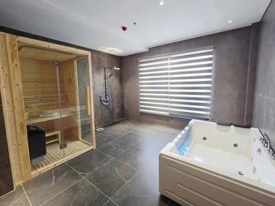 Siêu phẩm gara ô tô, thang máy- ngoại giao đoàn/ xuân đỉnh- dt 60m2x 5 tầng- mặt ngõ ô tô tải- kinh 4