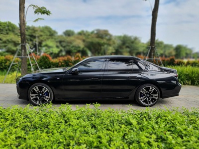 Bán BMW 735i M-Sport sản xuất 2023. Xe Hà Nội cực mới. 3
