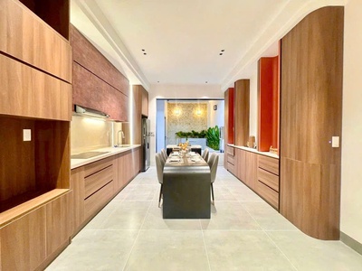  Nhà 3 tầng Full nội thất mới Kiệt Ông Ích Khiêm - TT Hải Châu - Cách cầu Rồng 3 phút  0