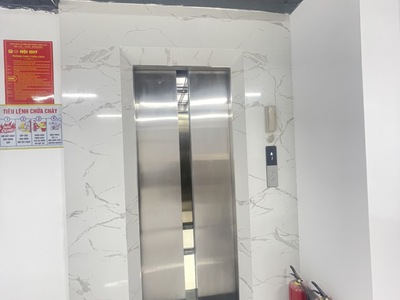 Nhà 7 tầng thang máy nhập-10 căn studio cao cấp - dòng tiền  700triệu/năm   7 tầng 52/80m2 1