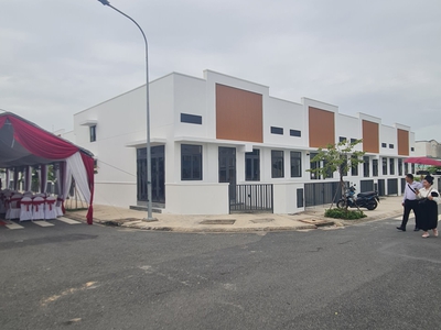 Chỉ với 379 triệu đã sở hữu nhà phố ngay kcn phước đông - tây ninh 4