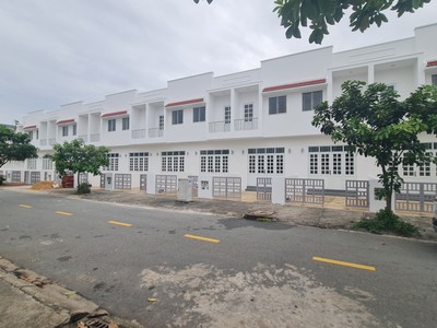 Chỉ với 379 triệu đã sở hữu nhà phố ngay kcn phước đông - tây ninh 3