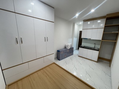 Nhà 7 tầng thang máy nhập-10 căn studio cao cấp - dòng tiền  700triệu/năm   7 tầng 52/80m2 3