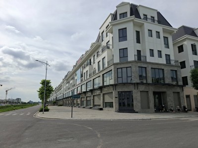 Bán nhà 5 tầng ngay trung tâm hành chính tỉnh Thanh Hóa, chỉ 5,3 tỷ, sổ sẵn, nhận nhà ngay 4