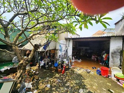 Ngay trung tâm hóc môn, cấp 4 133m  hẻm ô tô. sát chợ hóc môn, giá rẻ chỉ 4,2 tỷ thương lượng. 0