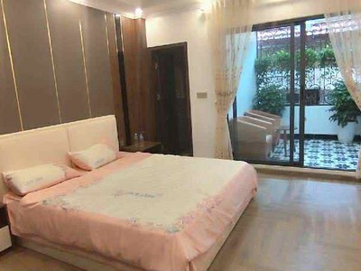 Bán nhà mặt phố ngô gia tự, vỉa hè đá bóng, gần bigc long biên, kinh doanh ngày đêm 4