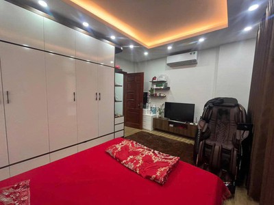 Bán nhà 268 ngọc hồi sđcc 5 tầng x 30m2, 3 ngủ, 4 wc, full đồ ở ngay 1