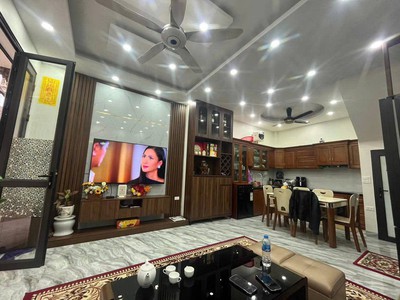 Bán nhà 268 ngọc hồi sđcc 5 tầng x 30m2, 3 ngủ, 4 wc, full đồ ở ngay 2