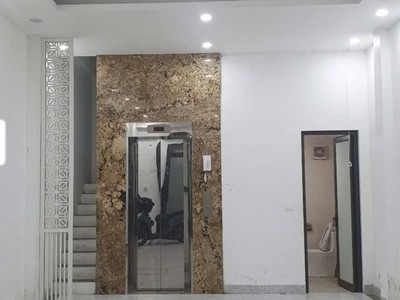 Mặt phốtây kết, thang máy  50m  x 5.5 tầng thông sàn, kd vp, spa, trung tâm dạy học 3