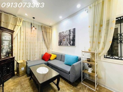 Bán nhà phố thái hà, trung liệt, đóng đa, dt62m nhỉnh 16 tỷ, ngõ thông, oto kinh doanh, giá đầu tư 4