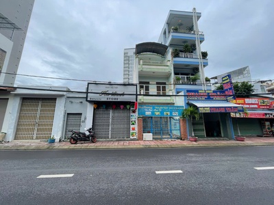 Bán nhà 3 tầng mặt tiền phan chu trinh   trung tâm nha trang, đối diện d qua, cách biển 500m 0