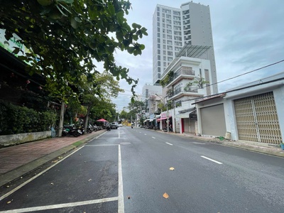 Bán nhà 3 tầng mặt tiền phan chu trinh   trung tâm nha trang, đối diện d qua, cách biển 500m 3