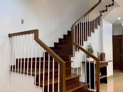 Cho thuê nhà mới, căn góc, thái hà, thang máy  vỉa hè 116m2  5t- 45 tr 2