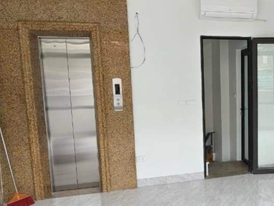 Cho thuê nhà mới, căn góc, thái hà, thang máy  vỉa hè 116m2  5t- 45 tr 0