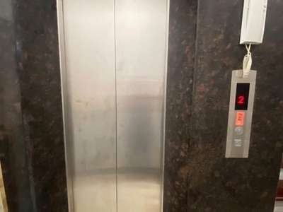 Mình cho thuê nhà mới, hai đường đi, 100m2  5t  vỉa hè, thái hà-34 tr 0