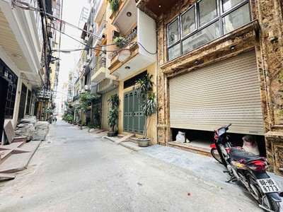 Bán nhà trần quốc hoàn cầu giấy phân lô ô tô vào nhà 2 thoáng 7 tầng thang máy 21 tỷ 0