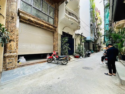 Bán nhà trần quốc hoàn cầu giấy phân lô ô tô vào nhà 2 thoáng 7 tầng thang máy 21 tỷ 1