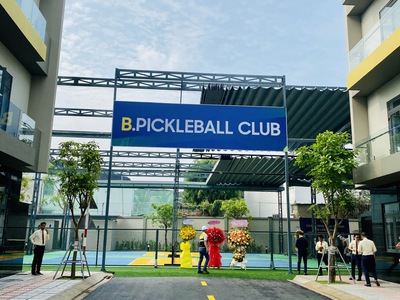 Bán nhà phố trung tâm của trung tâm    4 tầng, shr, mặt tiền 13m 2