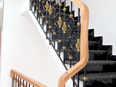 Siêu phẩm 5 tầng   thang máy đức   full nội thất gỗ đỏ   gần vạn phúc city 1