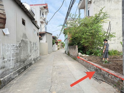 Bán đất thôn ấp tre  tổ 9 cũ , xã quang minh. đường thông, ô tô đỗ. vị trí gần kcn cực đẹp 2