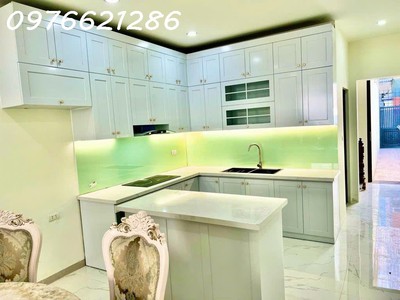 ✴bán nhà 59m  gần cầu chui   nguyễn văn cừ, ô tô đỗ cổng   dân xây 3 tầng chắc chắn, giá chỉ hơn 6 1