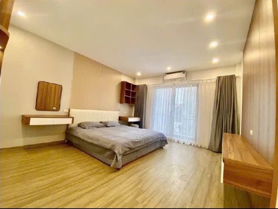 Nhà riêng 6 tầng thang máy  sát cv hoà bình/ ngoại giao đoàn- dt 35m2x 6 tầng- mặt ngõ thông- nhỉnh 2