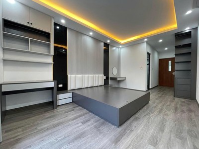 Siêu phẩm hoàng như tiếp-lbiên 50m,6 tầng,thang máy,full nthất,ngõ thông,nhỉnh 12 tỷ 3