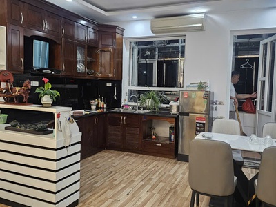 Chính chủ cho thuê căn hộ chung cư B10 Nam Trung Yên 72m2 1