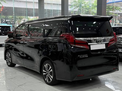 Bán Toyota Alphard sản xuất 2022, lăn bánh 2 vạn km, full lịch sử hãng 2