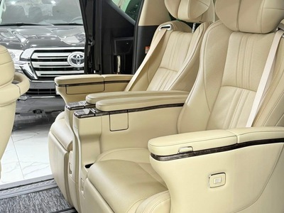 Bán Toyota Alphard sản xuất 2022, lăn bánh 2 vạn km, full lịch sử hãng 7