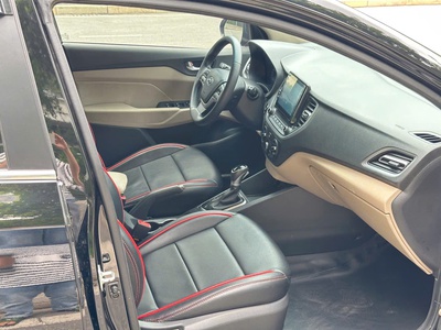 Chính chủ bán xe Acent 2023 Bản AT 3