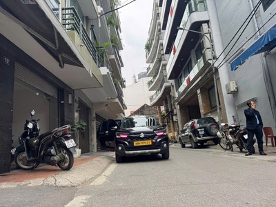 Nhà Quảng Khánh 60M2 6 Tầng MT 5.6M 36.5 Tỷ Lô Góc 3 Mặt Thoáng View Hồ Tây 1