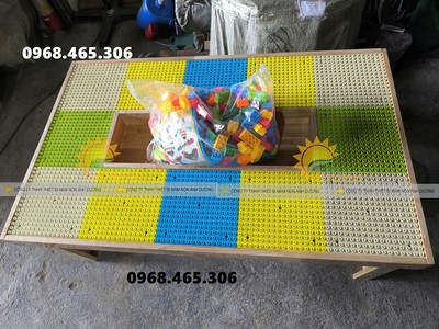 Bàn lego trẻ em, bàn xếp lego cho bé bằng gỗ 1