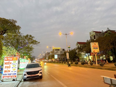 Bán nhà mặt phố Hà Tiên, Định Trung, Vĩnh Yên, Vĩnh Phúc. Giá chỉ 11,5 tỷ 1