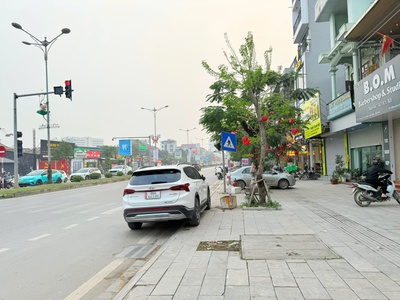 Bán nhà mặt phố Hà Tiên, Định Trung, Vĩnh Yên, Vĩnh Phúc. Giá chỉ 11,5 tỷ 2