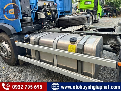 Bán xe đầu kéo Howo TX330 - Cabin khủng nhất dàn xe 1 cầu 2