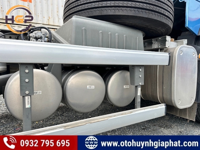 Bán xe đầu kéo Howo TX330 - Cabin khủng nhất dàn xe 1 cầu 1