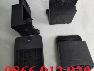 Ưu điểm của chân tăng bàn Fami trong thiết kế nội thất văn phòng 2