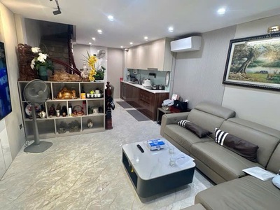 Nhà dân xây chắc chắn  nở hậu-ngõ nông -15m ra ô tô tránh dễ chốt  5 tầng  39,5m2  14,8 tỷ. 1