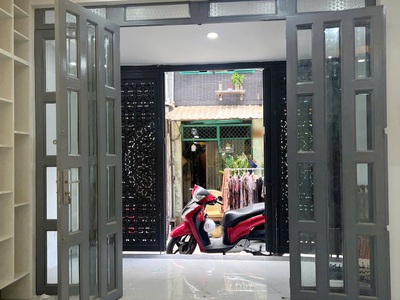 Nhà 4 tầng  4.2x12m  hxh tới nhà âu dương lân, p3 q8. giá 6.6 tỷ 0