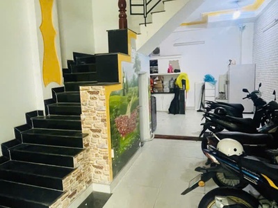 Nhà đẹp 4 lầu   hẻm xe tải 9m   gần công viên làng hoa 0