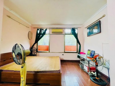 Bán nhà đặng tiến đông 27m2. 4 tầng. mặt tiền 4m. giá 20 tỷ đống đa hà nội 4